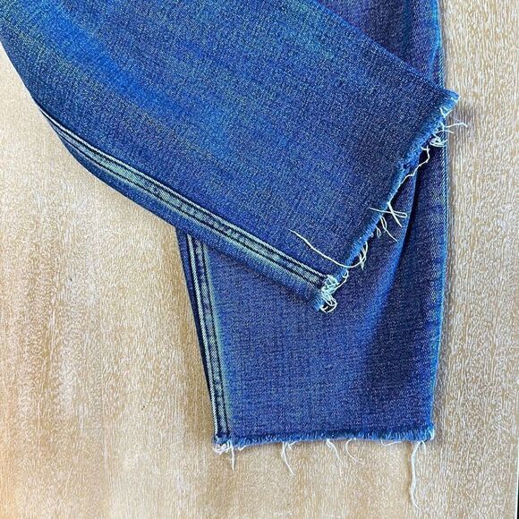 Abercrombie & Fitch High Rise Mom Jean - Picture 4 of 7